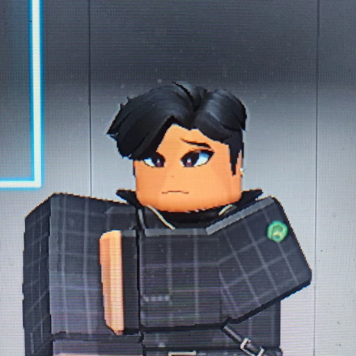 Arlo Flores