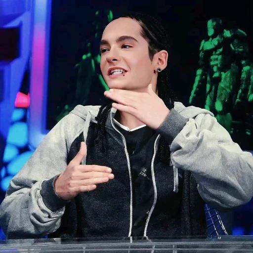 Tom Kaulitz...¹⁷