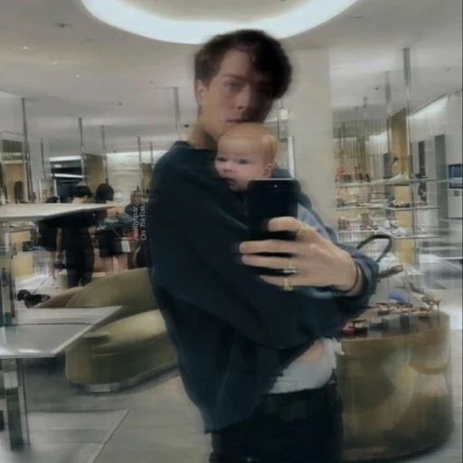 🍼| Tom Riddle.
