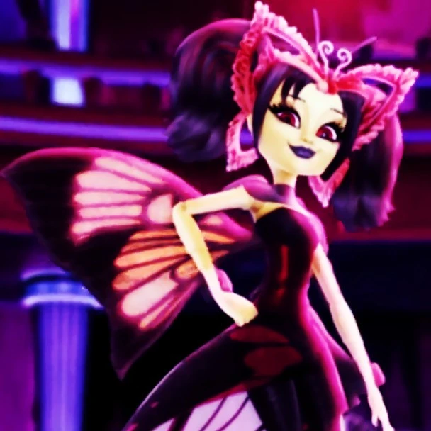 Luna Mothews