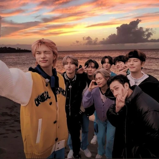 Stray Kids ࿐