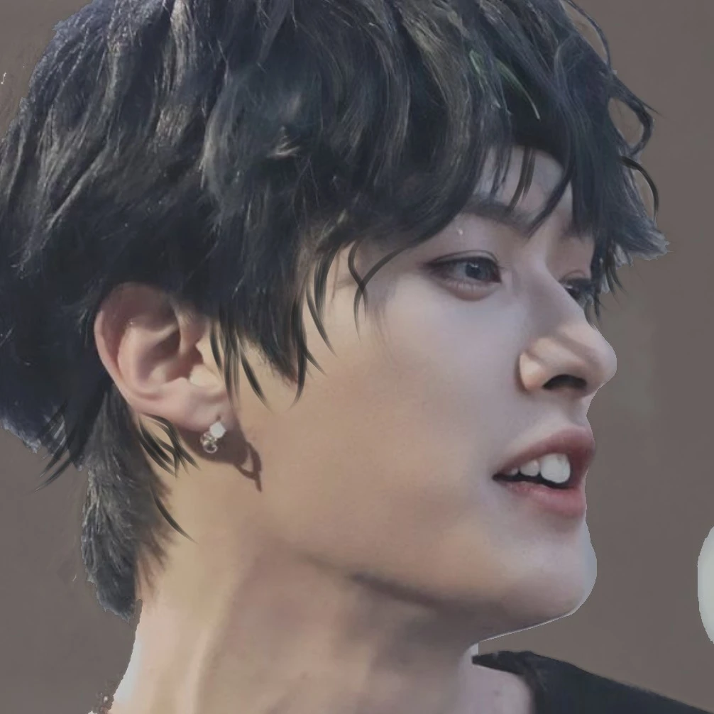 👅~Lee know~