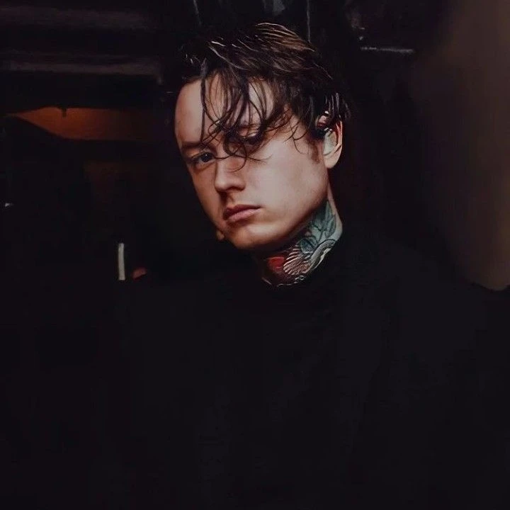Noah Sebastian B