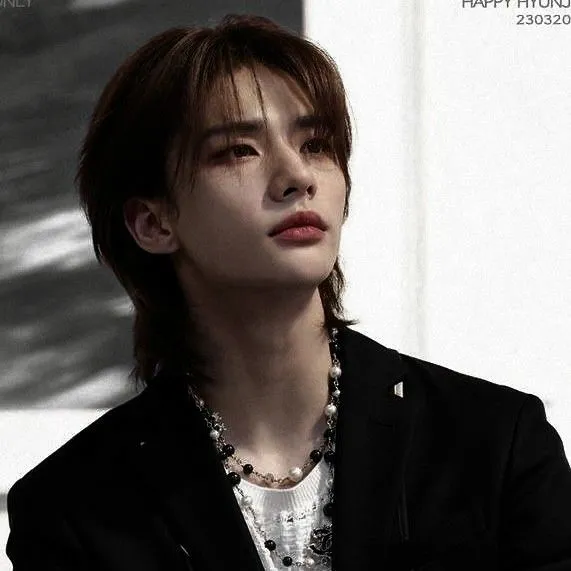 Hwang Hyunjin¹⁴