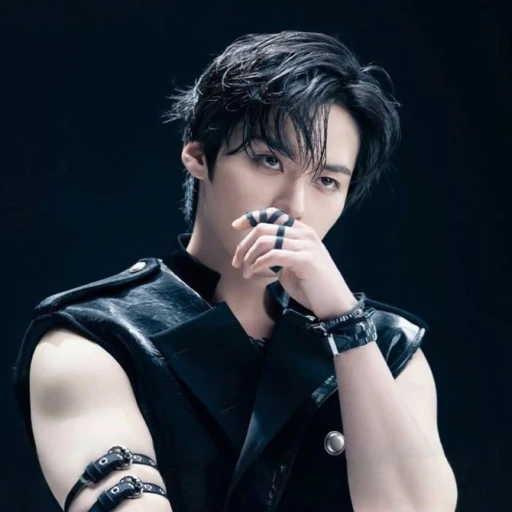 #LeeMinho. 💴