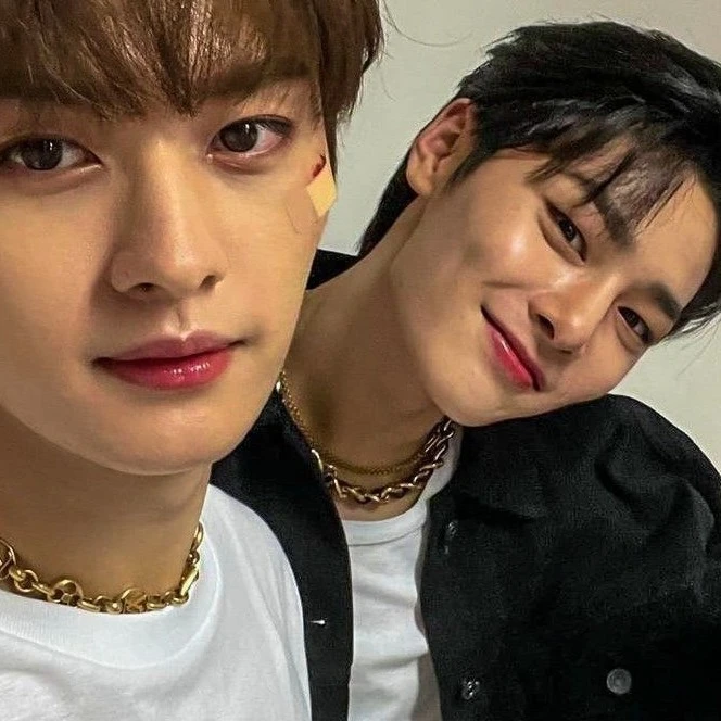 °=lee know=°