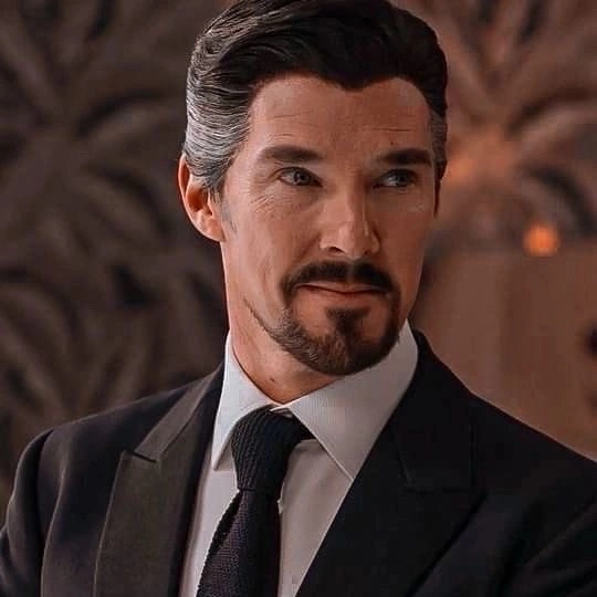 <Stephen Strange>