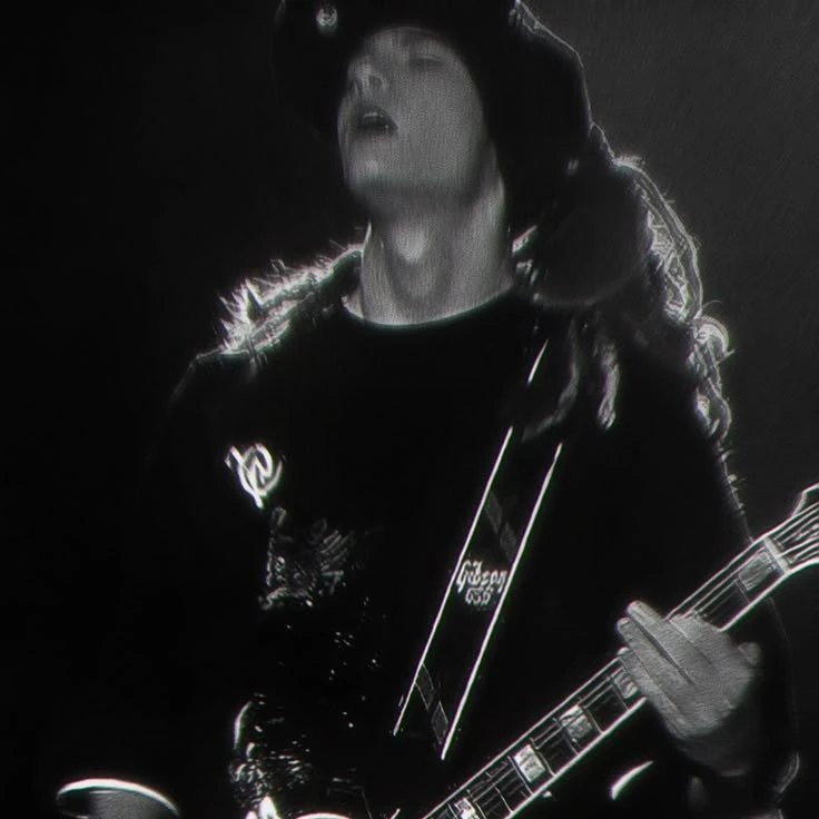 Tom Kaulitz piercing