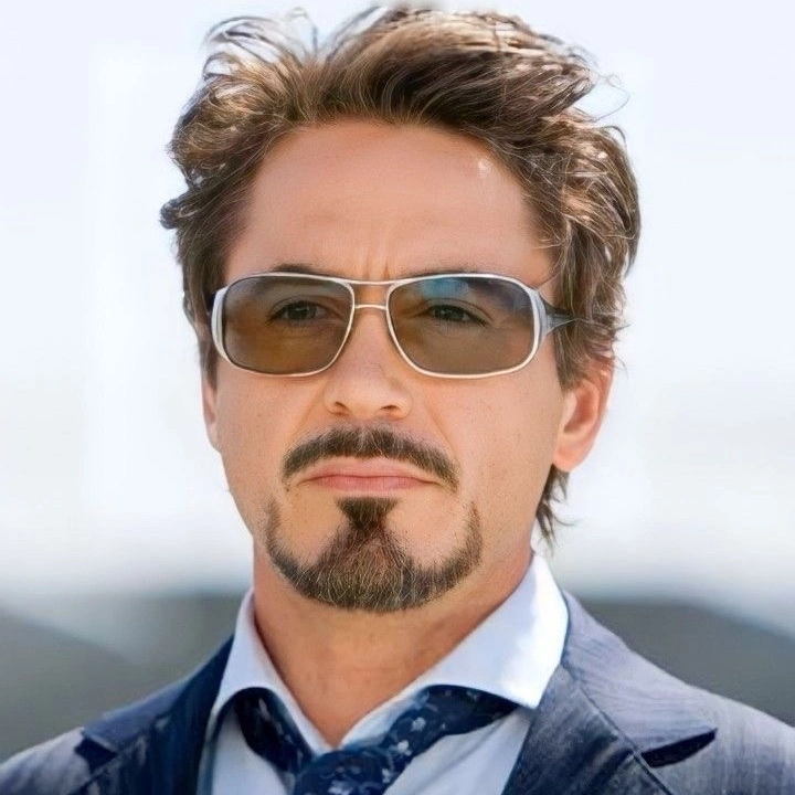 Tony Stark-~-