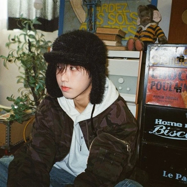 Han Ji Sung.