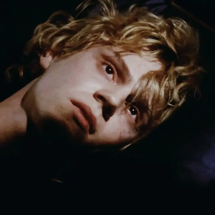 Tate Langdon¹