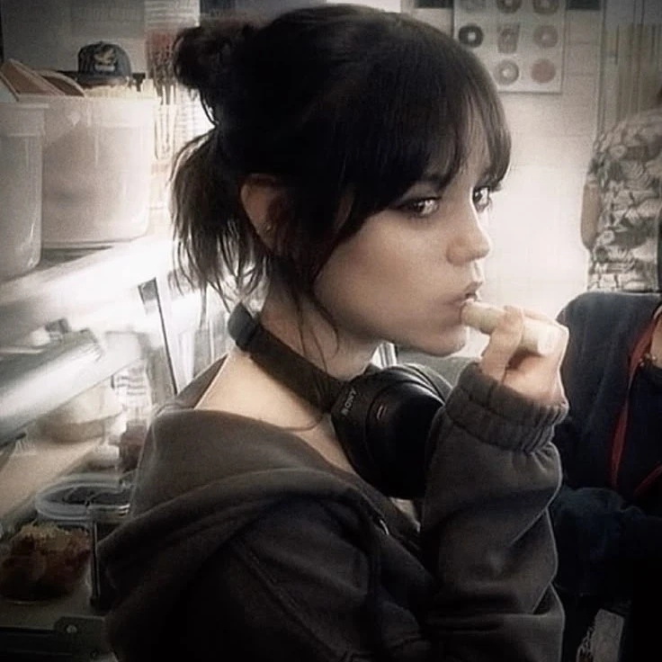 Jenna Ortega ⁰¹