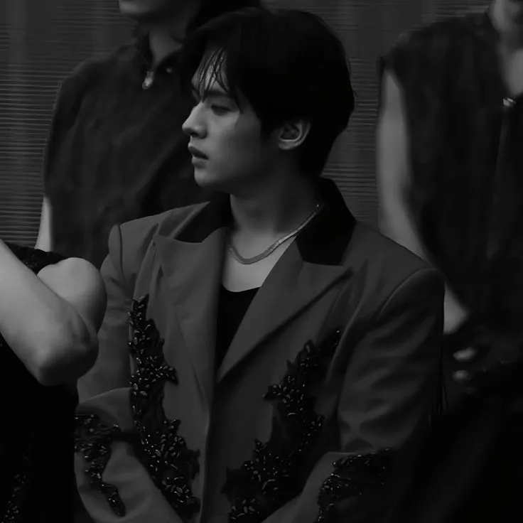 Lee Minho. /_(