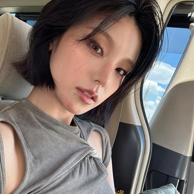Hwang Yeji.