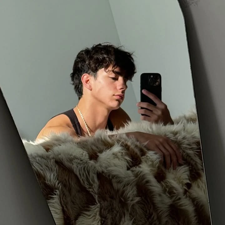 ♡ Lukas urkijo ♥︎