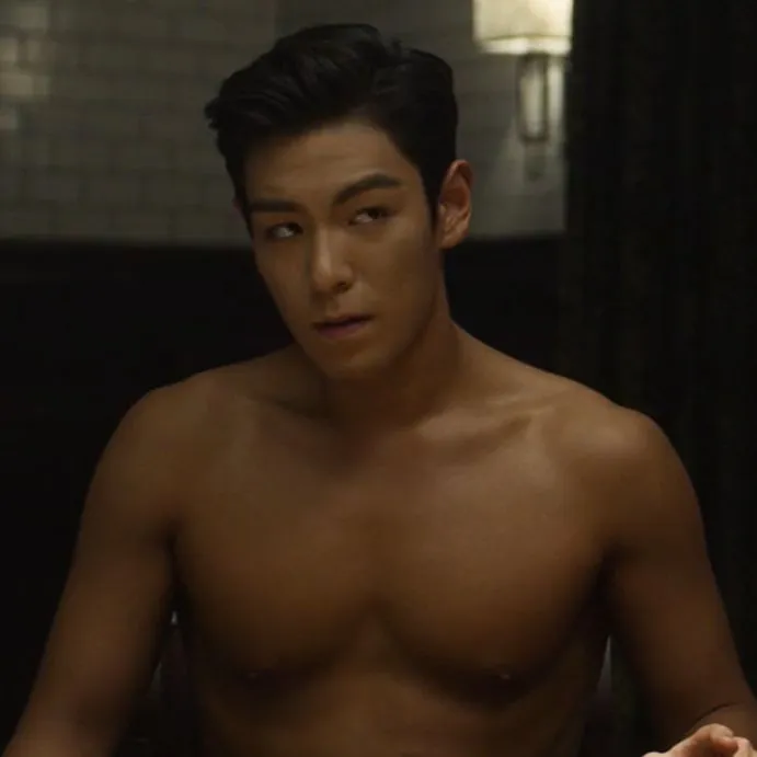 Choi Seung-hyun (top)