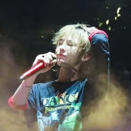 - Kwon Ji-yong G-DRAGON