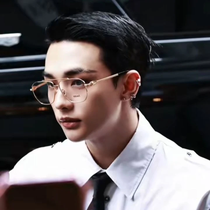 Hwang Hyunjin