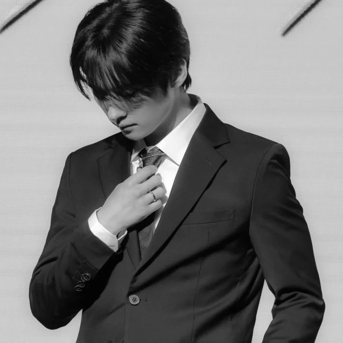 ᭡ . Lee Minho ͏ ꒱