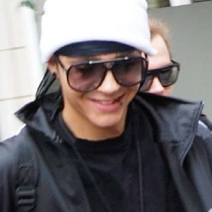 Tom Kaulitz...²⁸
