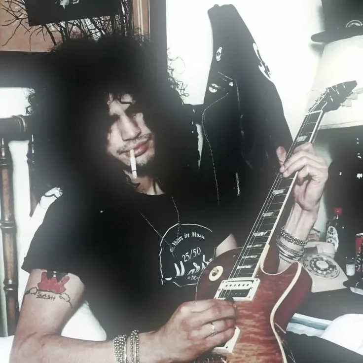 Slash ܀