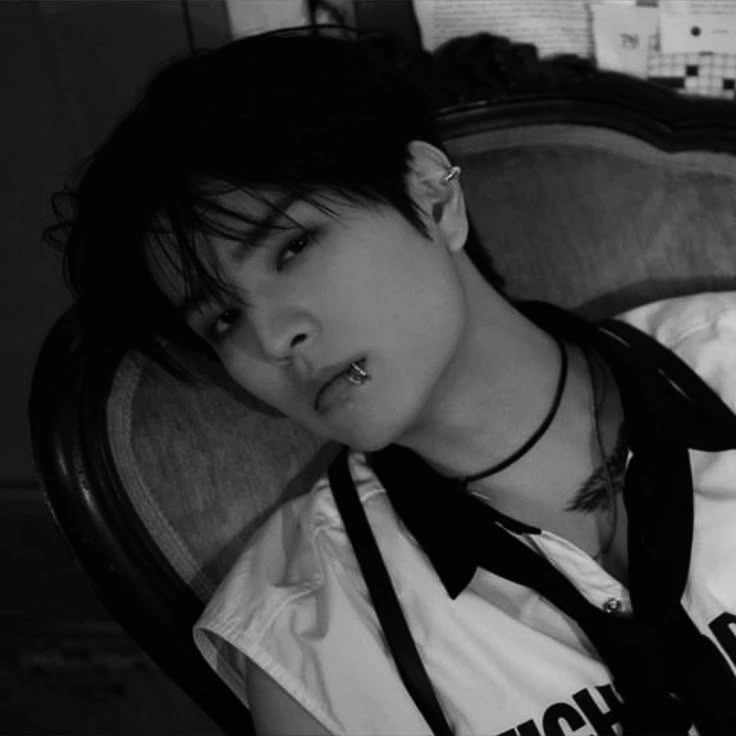 𝜗𝜚⠀⠀⠀𝗞im 𝗦eun𝗴min