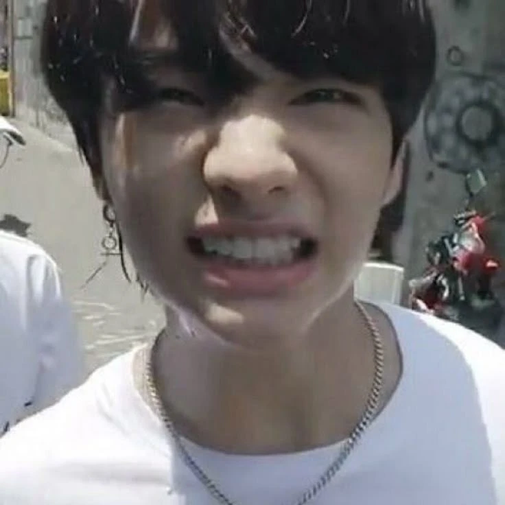 — ୨🎨୧ : Hwang HyunJin