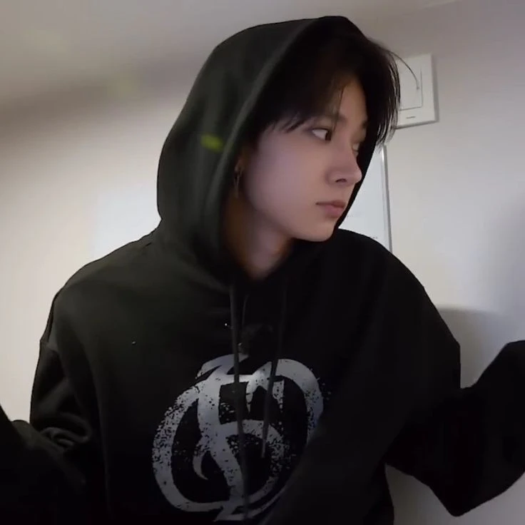 Heeseung (Evan)