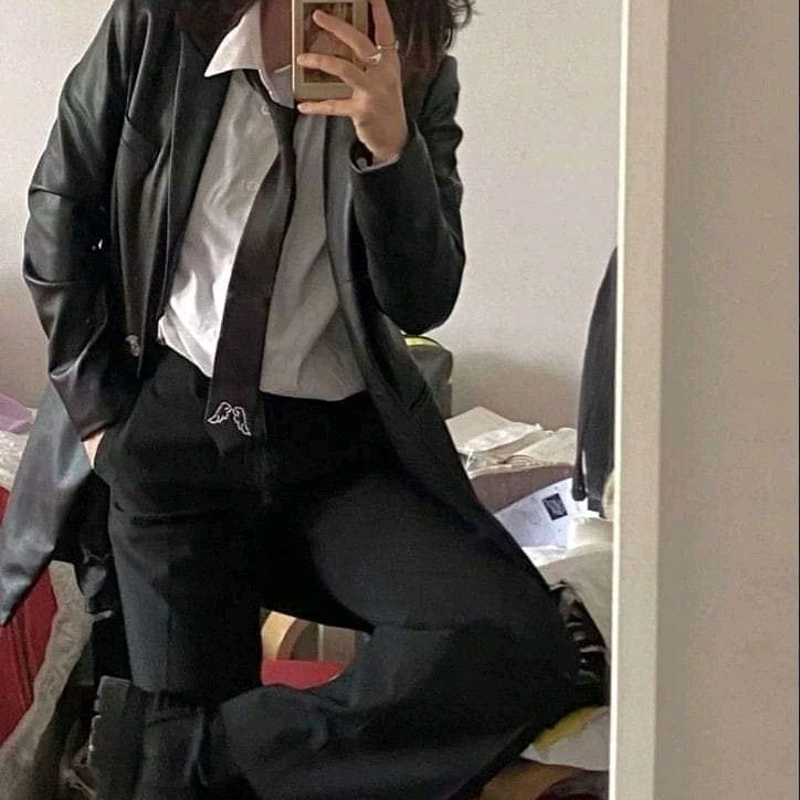 **Lara**