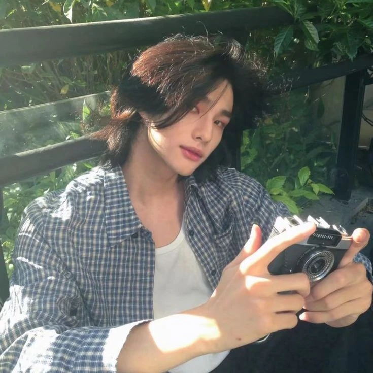 * 🐚 Hwang Hyun-jin! .°•