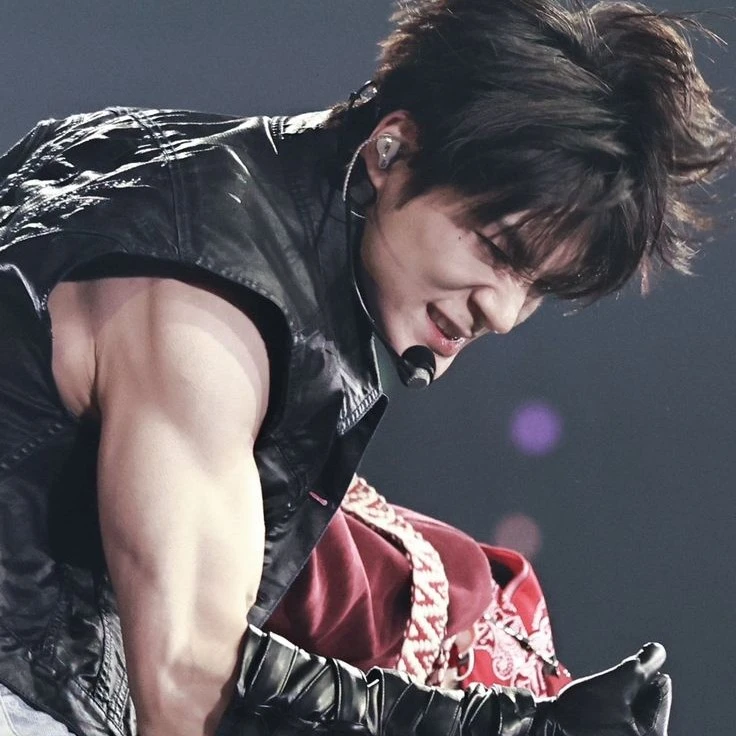 Jeno of BLACKSTONES