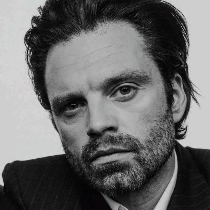 Sebastian Stan <3.....
