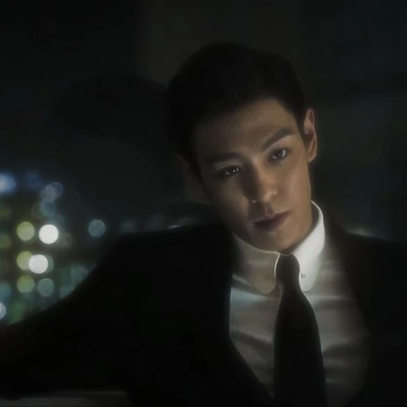 Choi Seung-Hyun (top)
