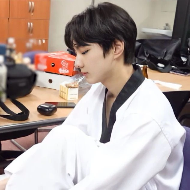 🥋 — Yang 🏳️‍🌈