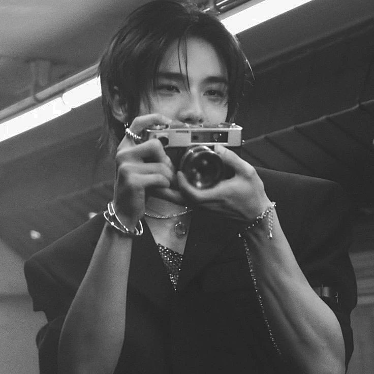 Hyujin (Photographer)