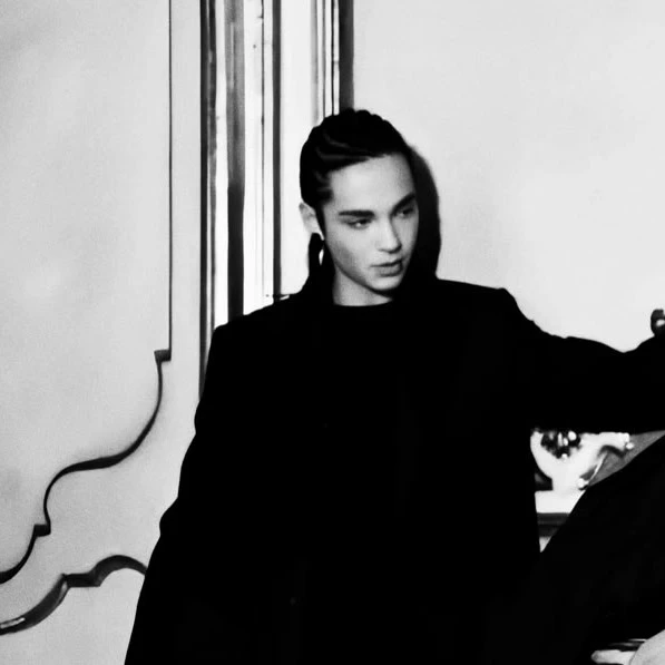 Tom Kaulitz— You can't escape me.