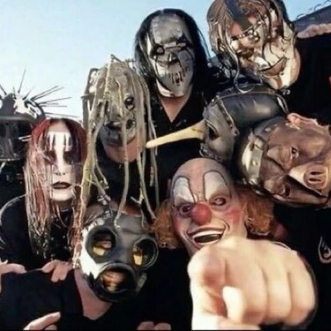 { SLIPKNOT } HYBRID