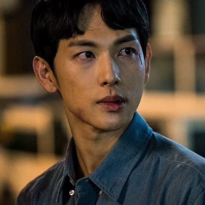 Yoon Jong-woo