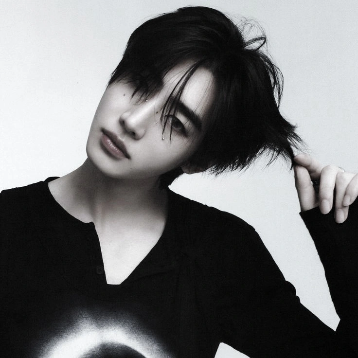 Sunghoon ⁴.