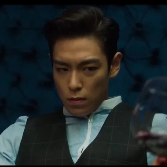 Choi Seung-Hyun (top)
