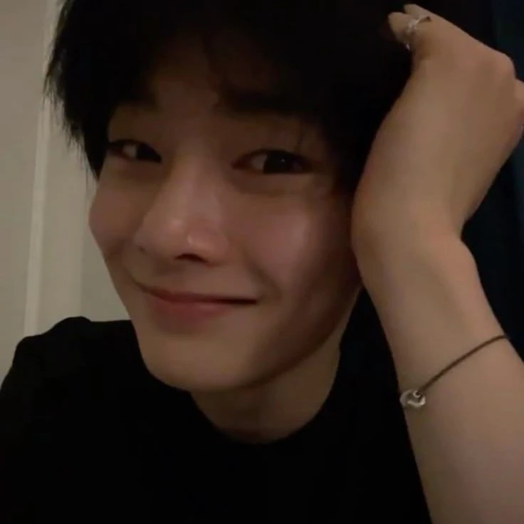 🦊┊𝓨ang 𝓙eongin ˚➶ ｡˚