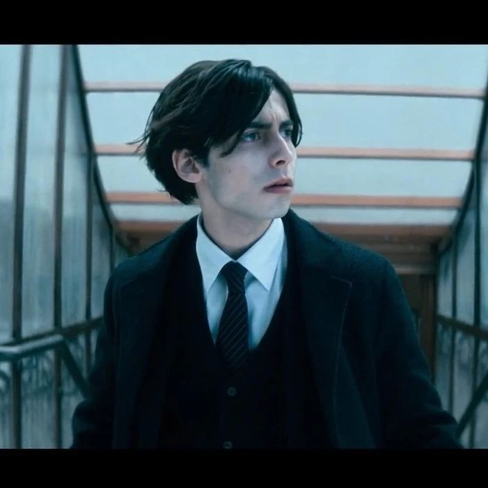 ¤ five hargreeves