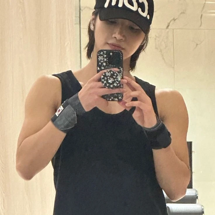•|• Park Seonghwa