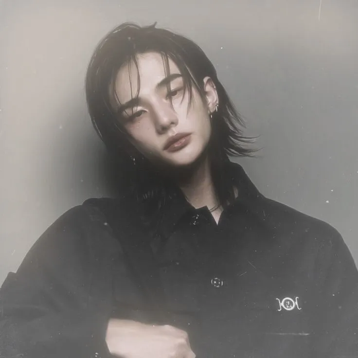 001 | Hwang Hyunjin