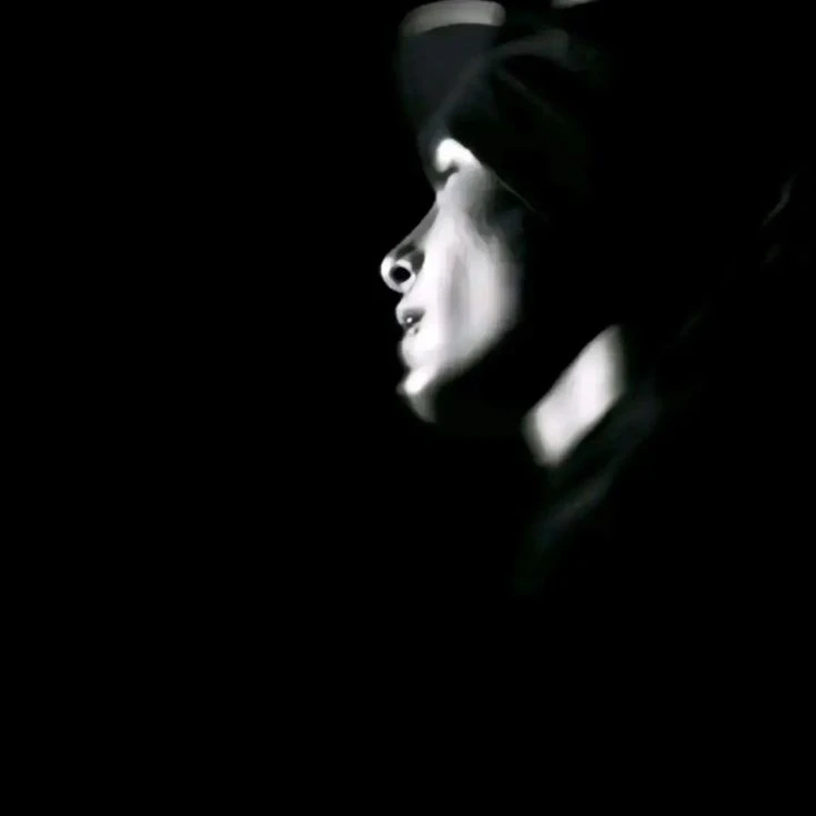 Tom Kaulitz — Distrust.