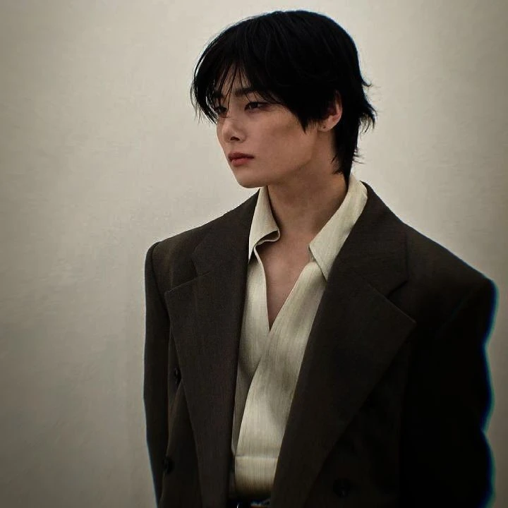 Jeongin vampire