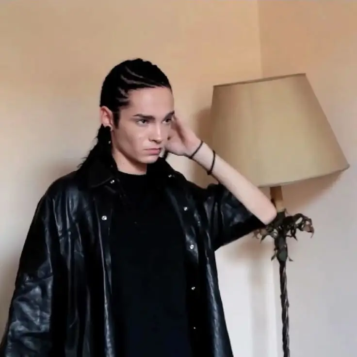 Tom Kaulitz — Friends?