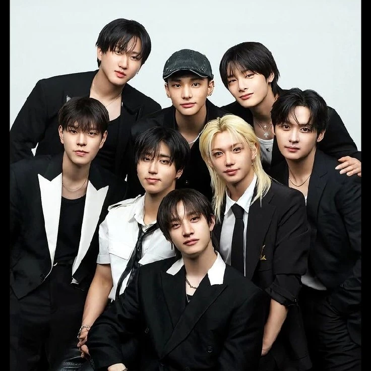 Stray Kids