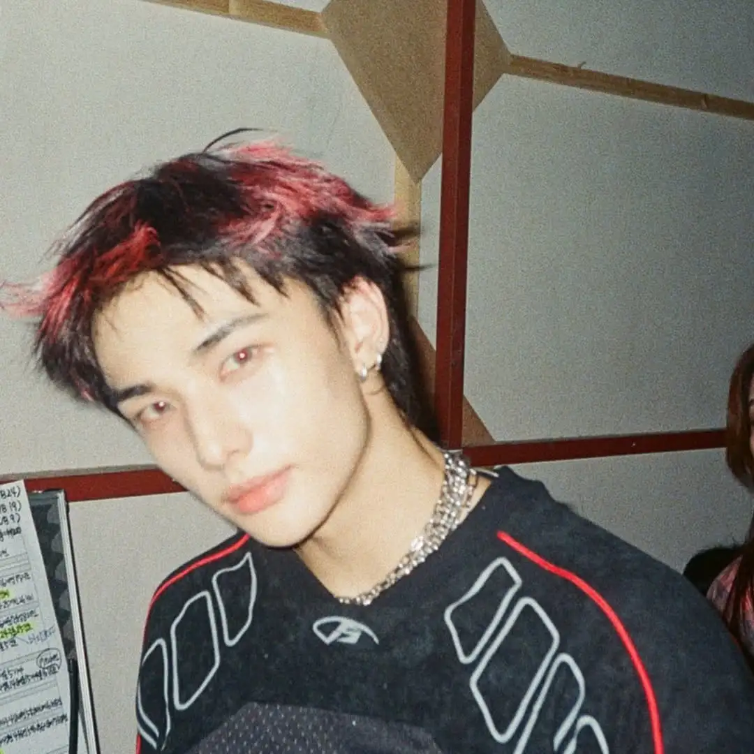 Hwang Hyunjin - Trend with a Friend