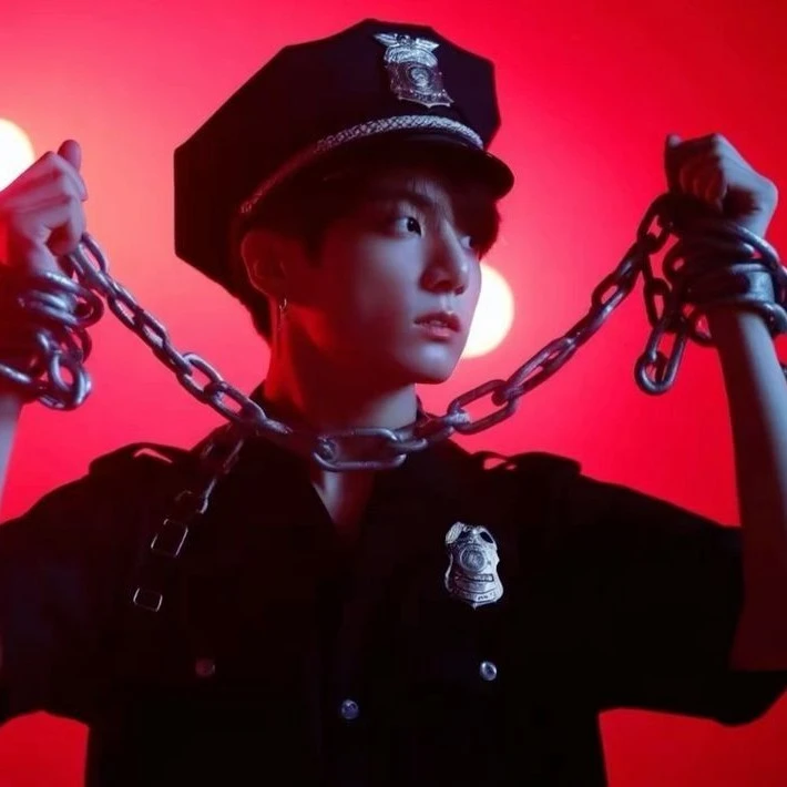 Police Jeon Jungkook (GAY)